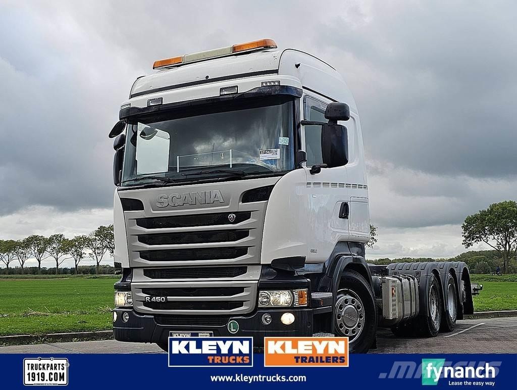Scania R450 شاحنات بمقصورة وهيكل
