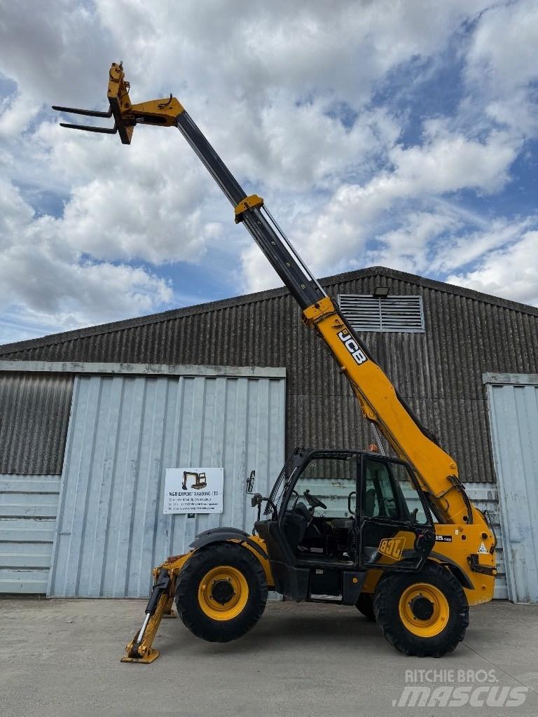 JCB 535-125 مناولات متداخلة