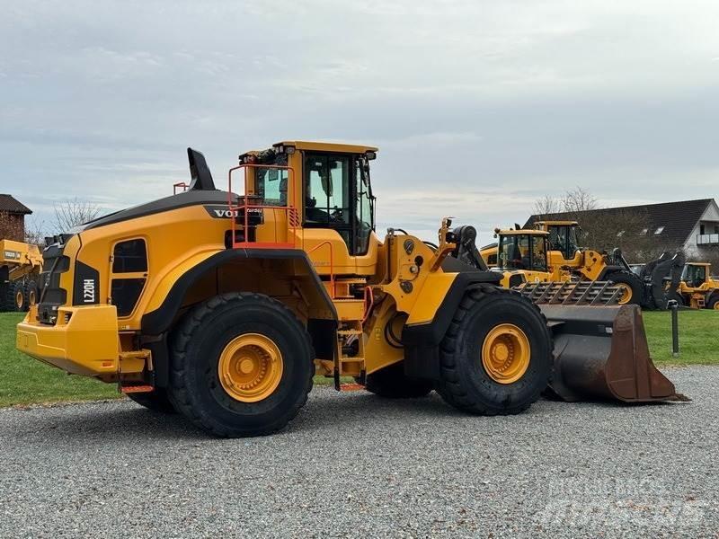 Volvo L 220 H لوادر بعجل