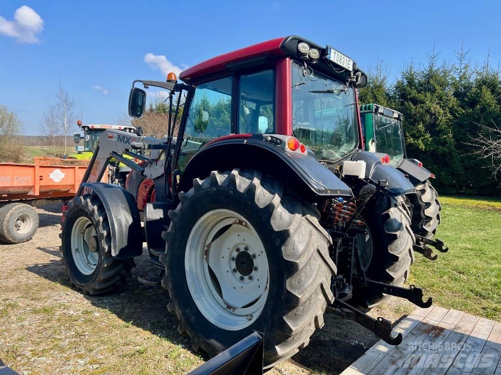 Valtra N 121 HT الجرارات