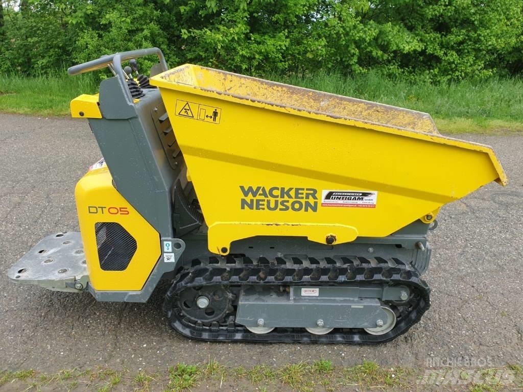 Wacker Neuson DT 05 عربات نقل قلابة مجنزرة