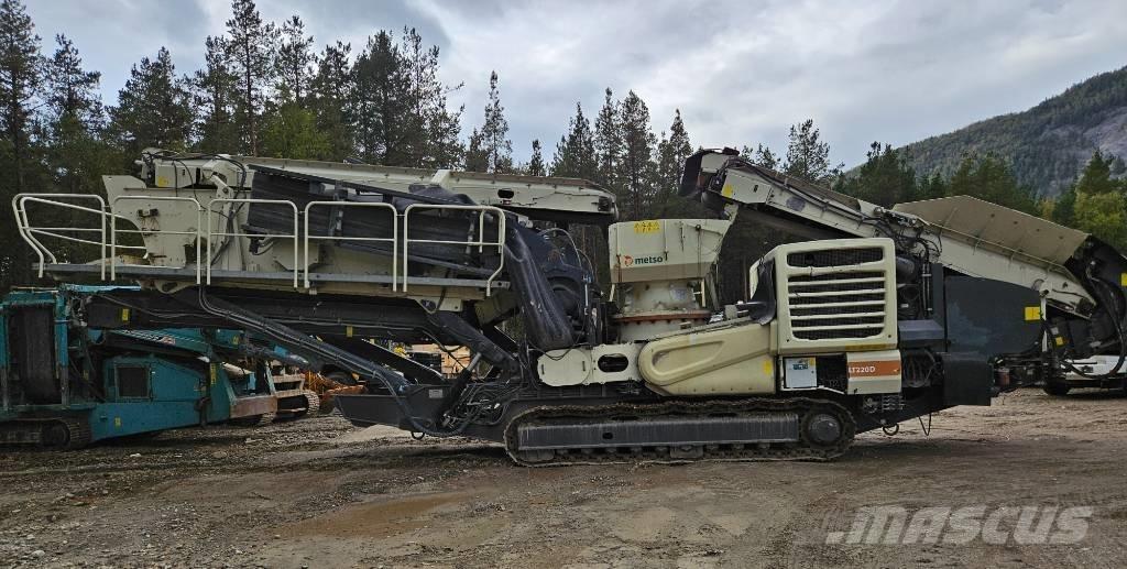 Metso LT 220 D الكسارات المتنقلة