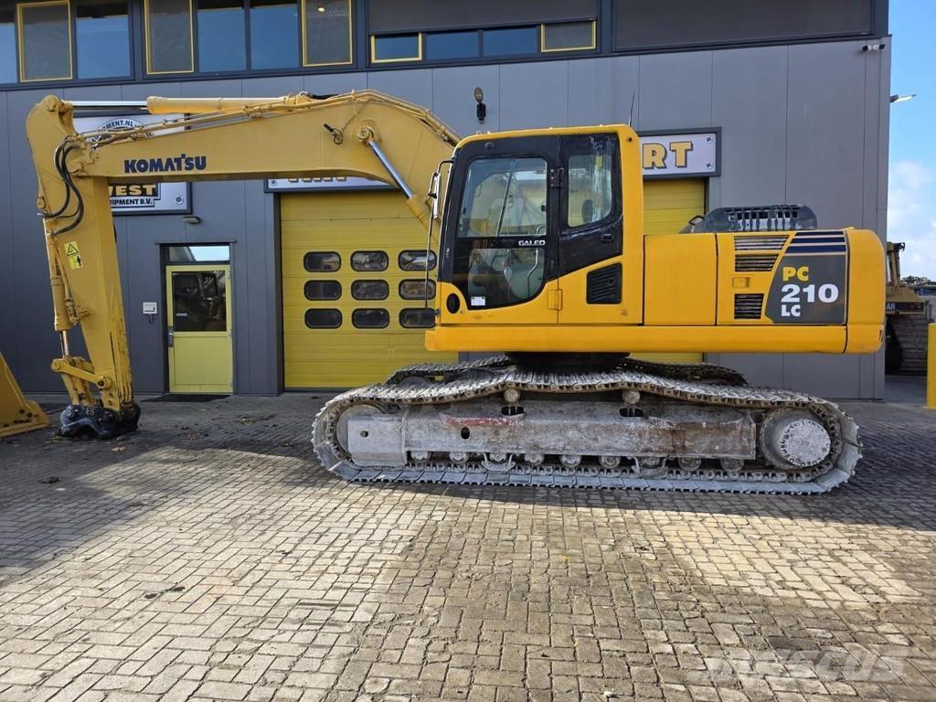Komatsu PC210LC-8 حفارات زحافة
