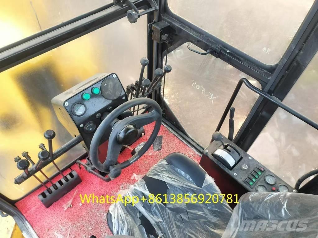 Komatsu GD 655 معدات تمهيد الطرق