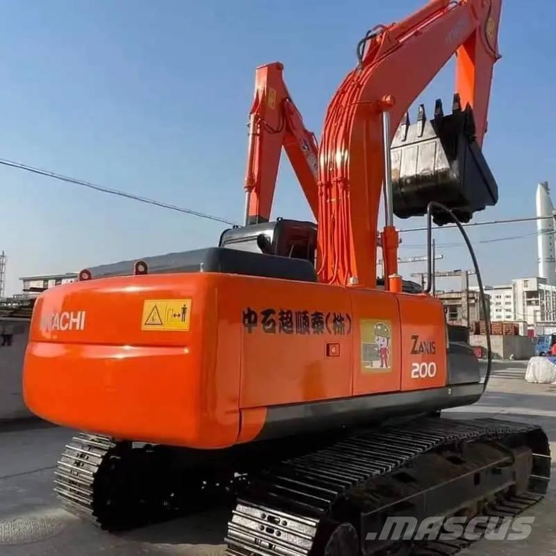 Hitachi ZX 200 حفارات زحافة