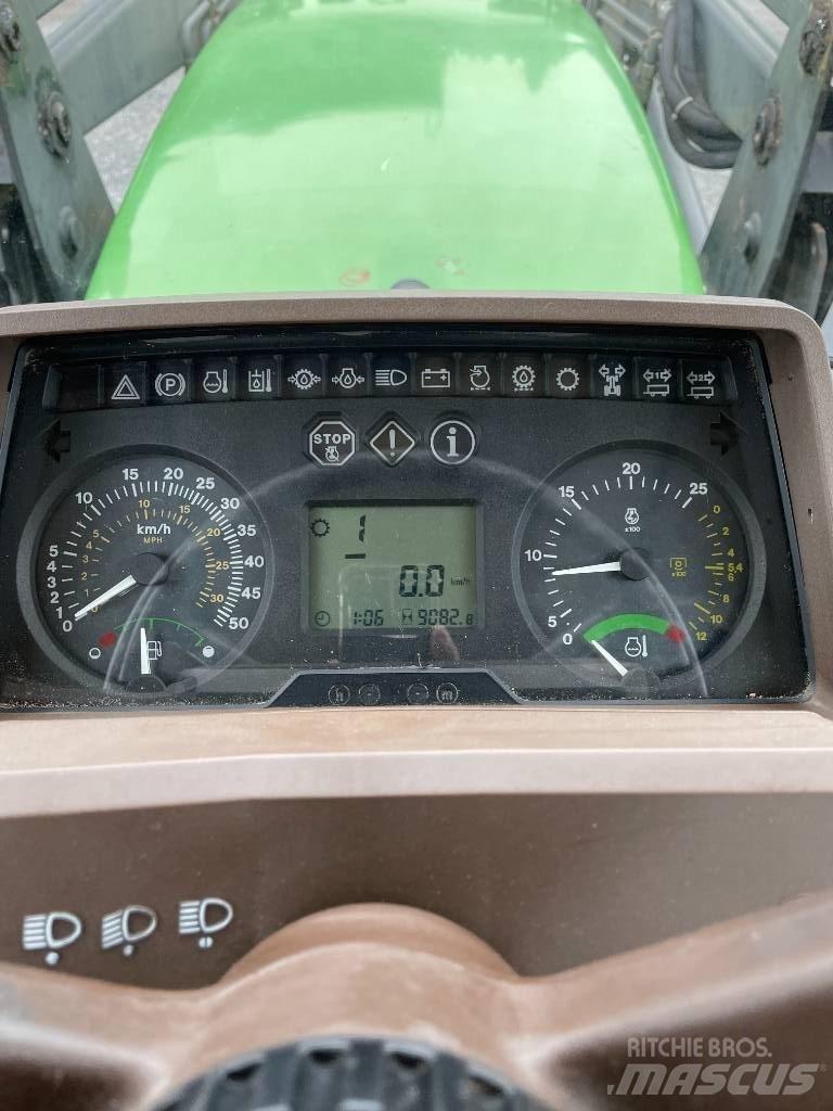 John Deere 6510 الجرارات