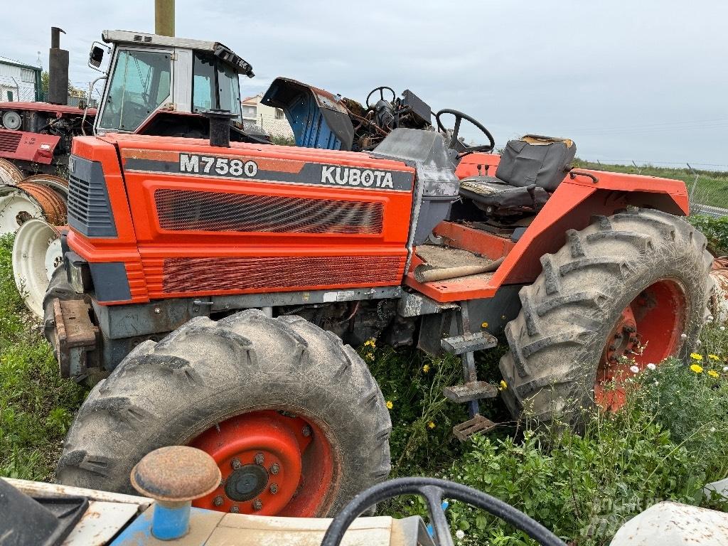 Kubota M 7580 الجرارات