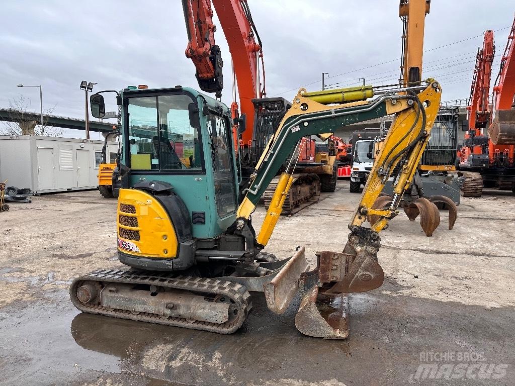 Yanmar Vio 33 U حفارات صغيرة أقل من 7 طن (حفارات صغيرة)