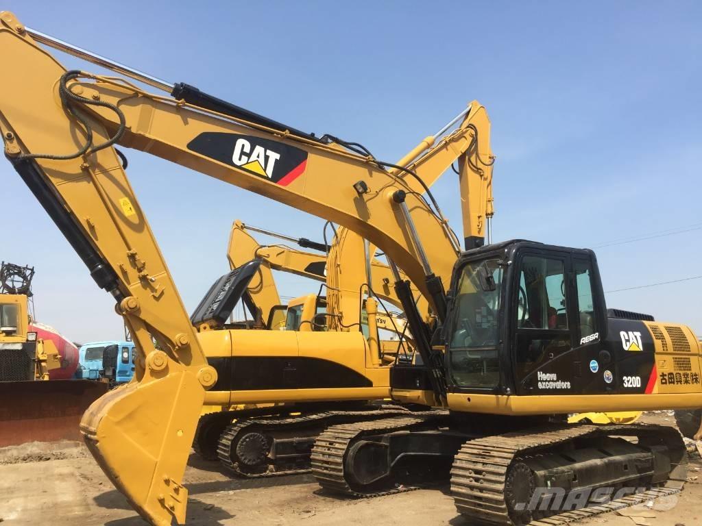 CAT 320 D حفارات زحافة