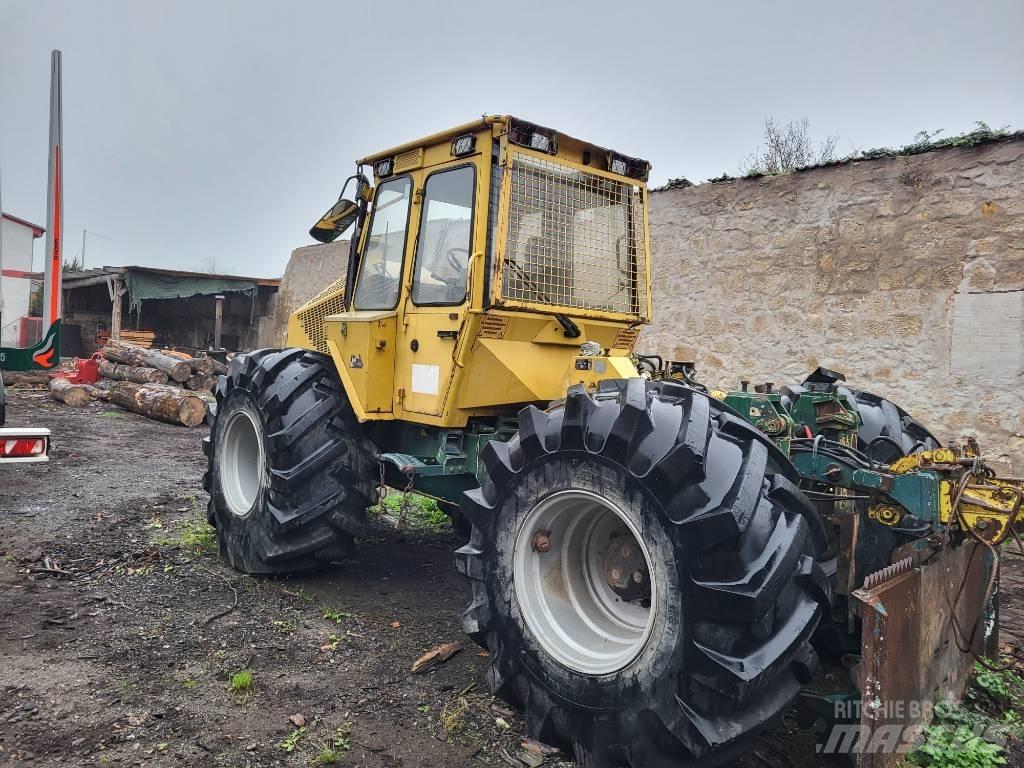 HSM 904 ساحبات الأشجار