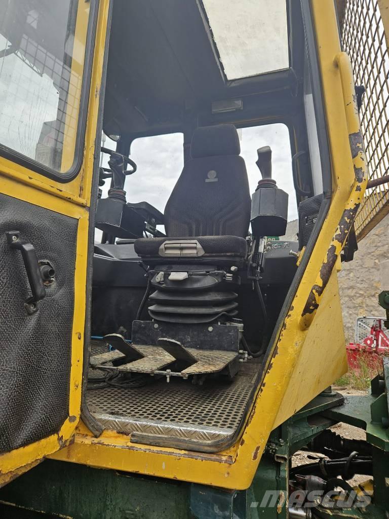 HSM 904 ساحبات الأشجار