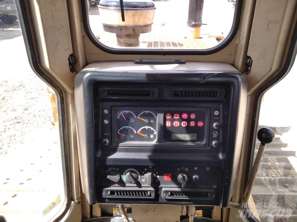 CAT D 6 M LGP جرارات تسوية