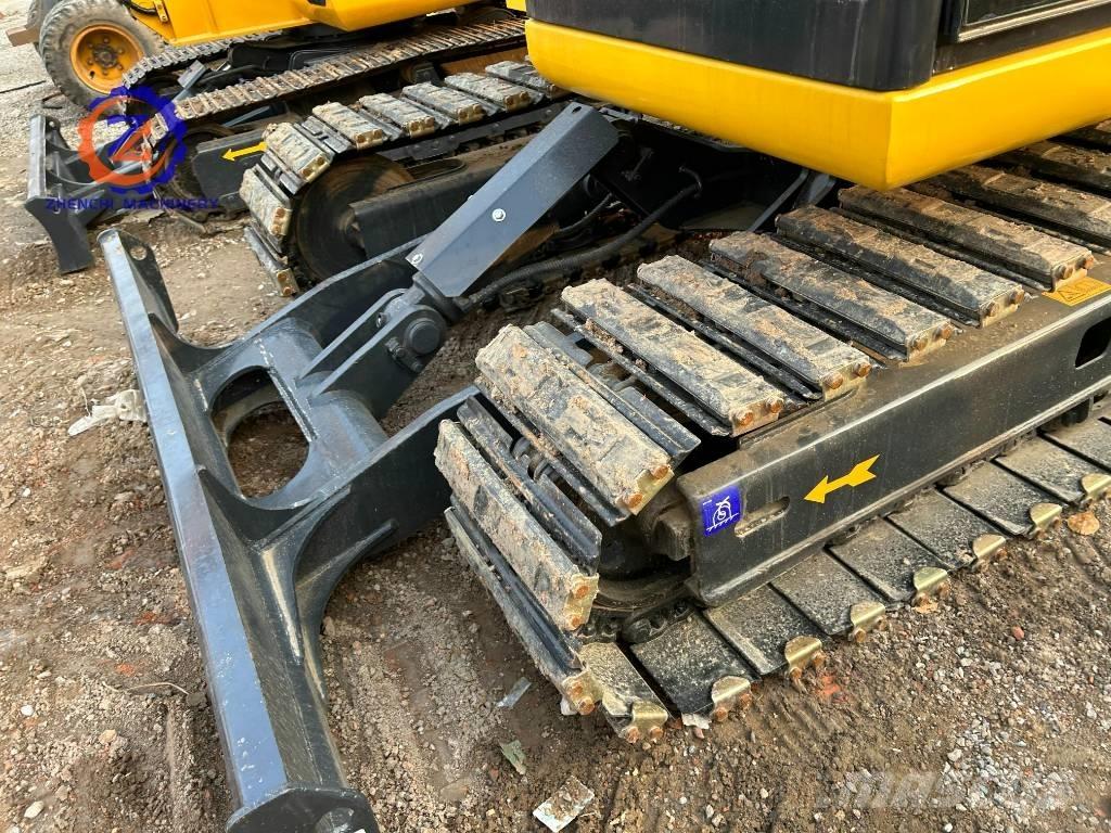 Komatsu PC 70-8 حفارات زحافة