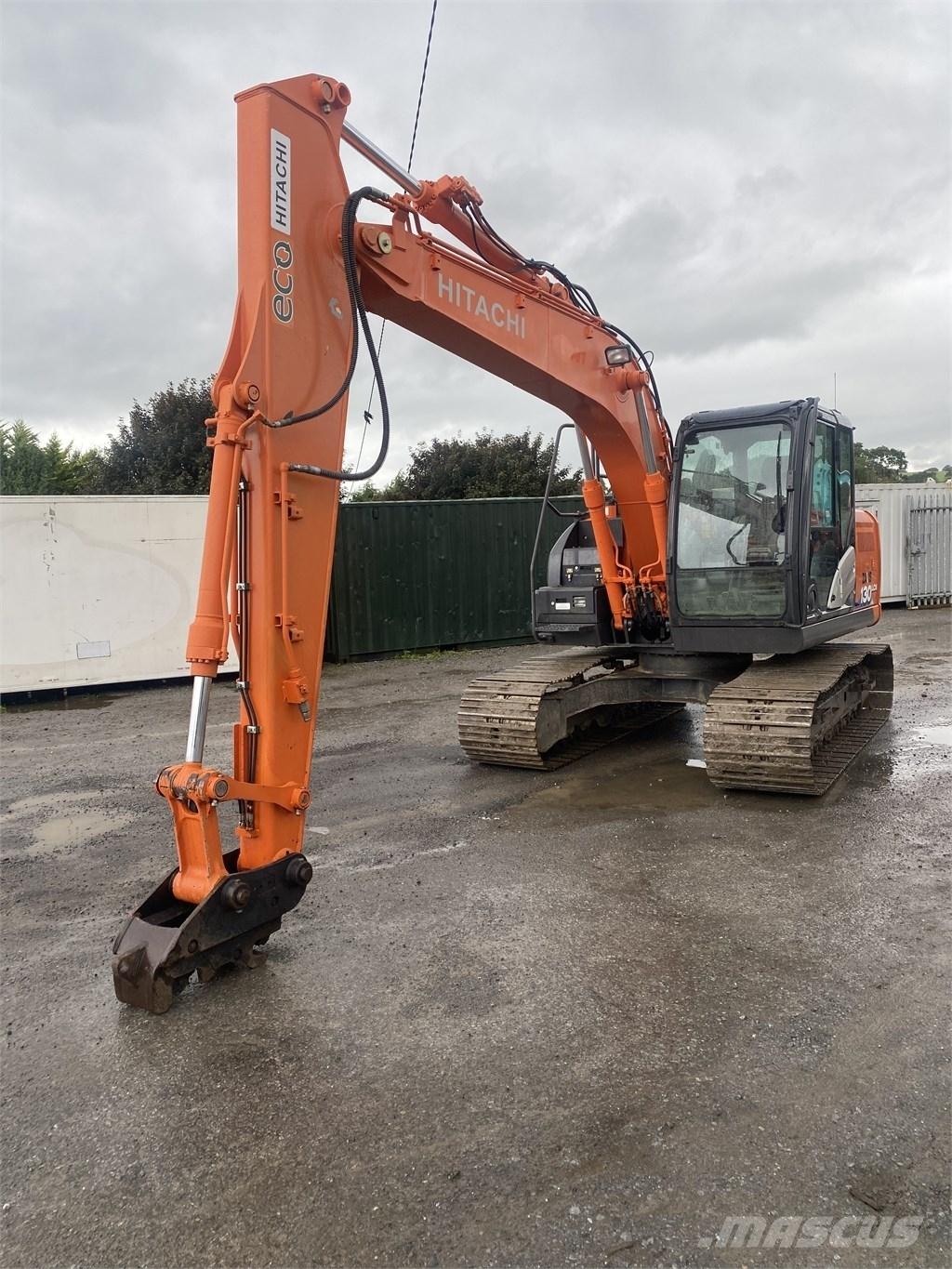 Hitachi 130-6 حفارات زحافة