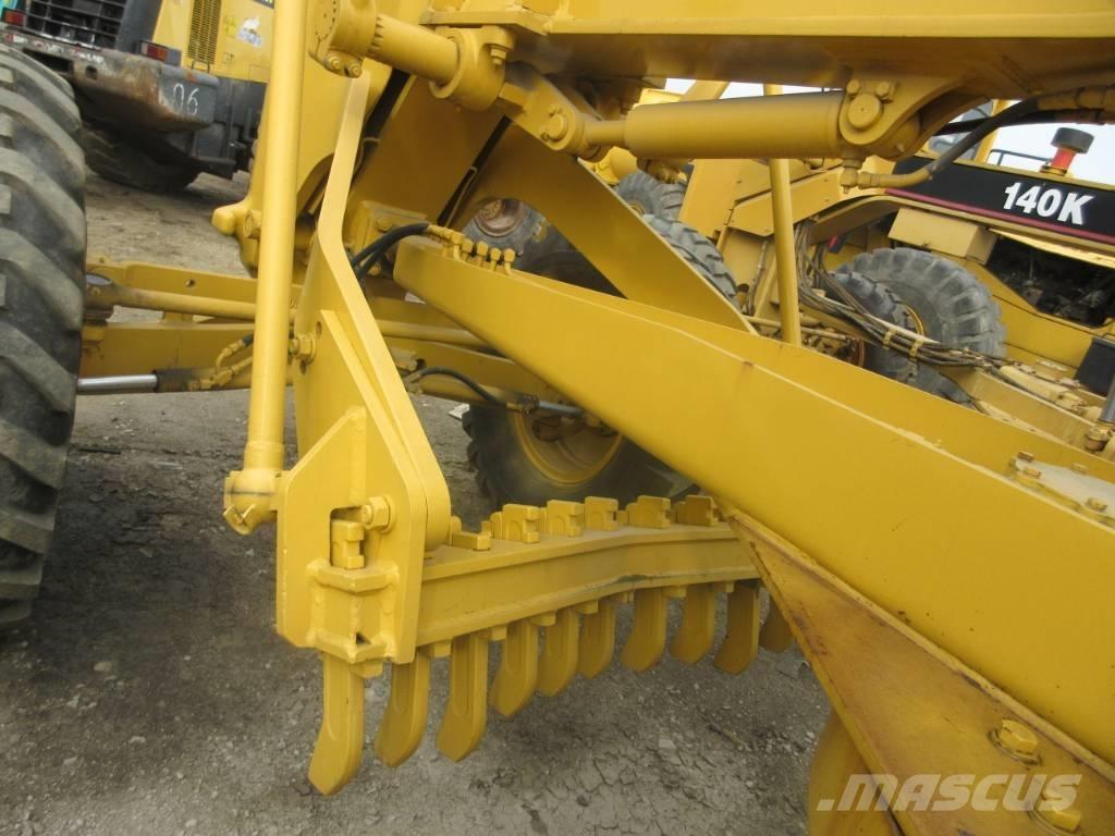 Komatsu GD 623 معدات تمهيد الطرق