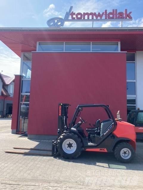 Manitou MC 25 شاحنات الطرق الوعرة