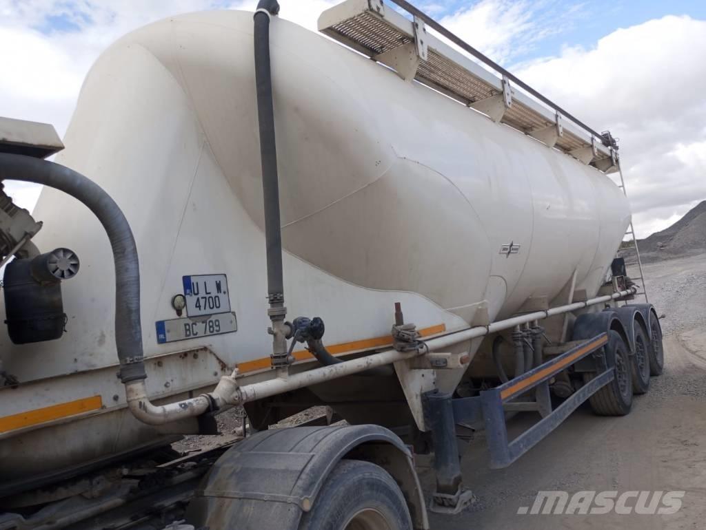 Spitzer Eurovac مقطورات ذات صهاريج
