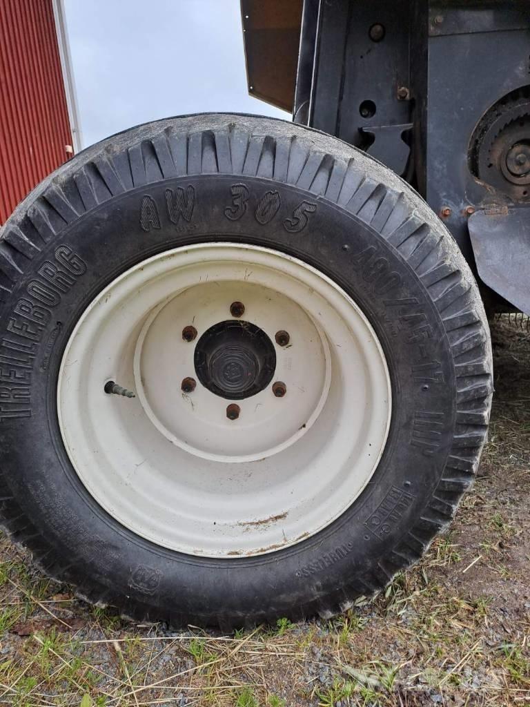 New Holland BR 7060 محزمات مستديرة