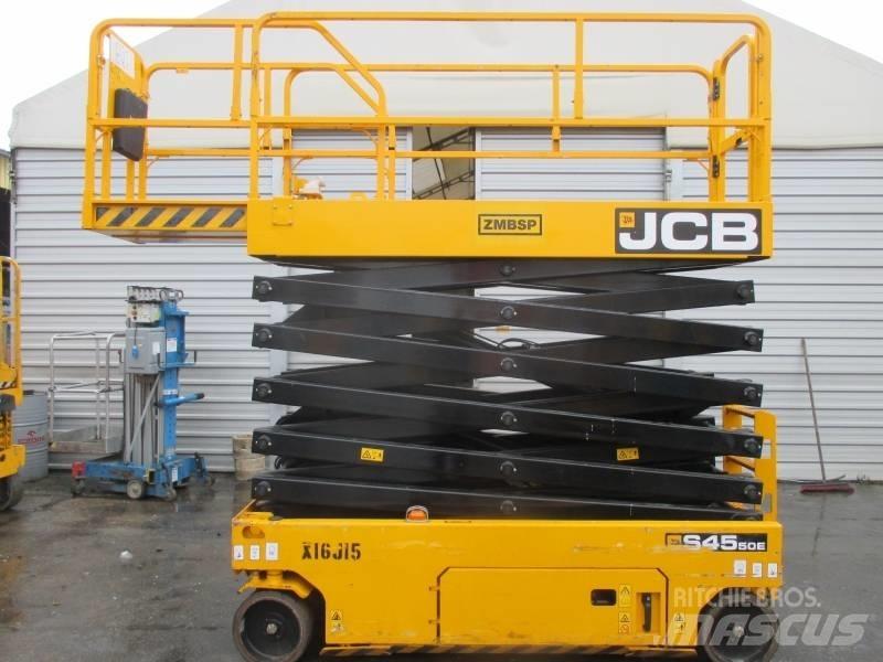 JCB S4550E رافعات مقصية الشكل