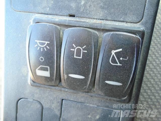 Volvo EC 160 E حفارات زحافة
