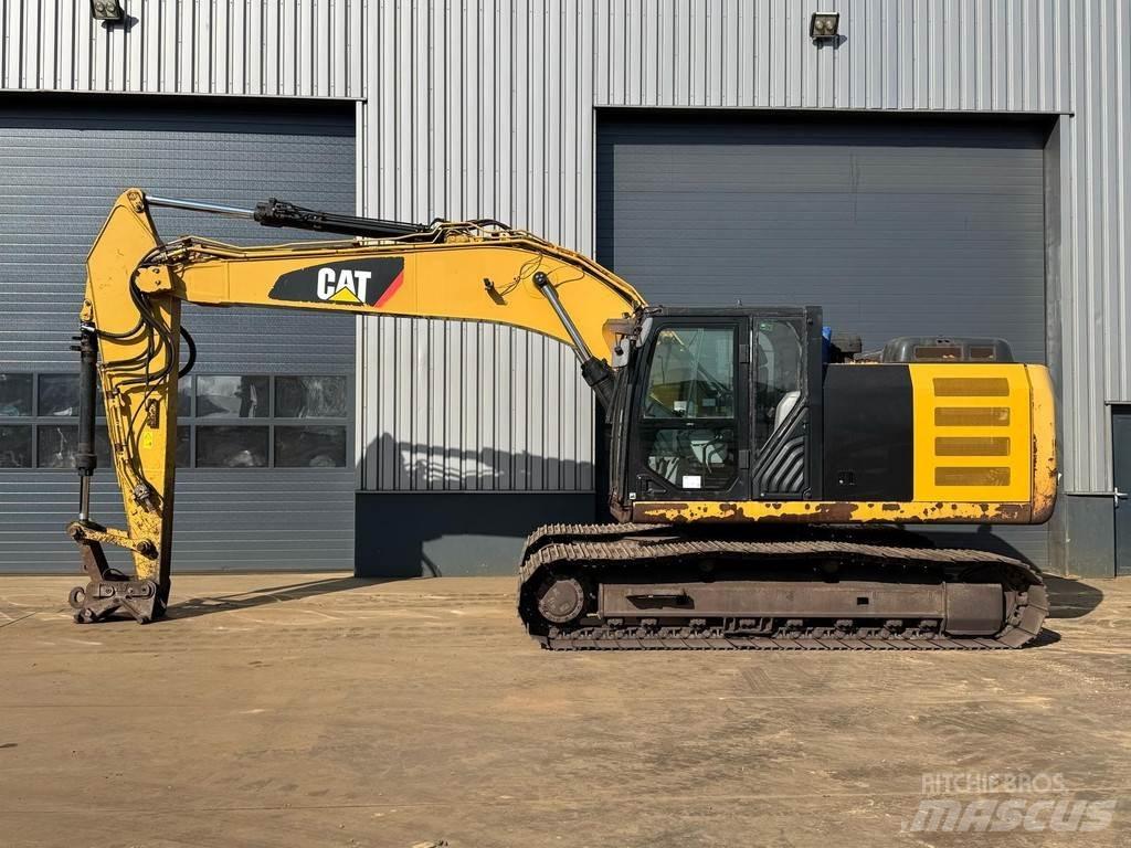 CAT 323EL حفارات زحافة