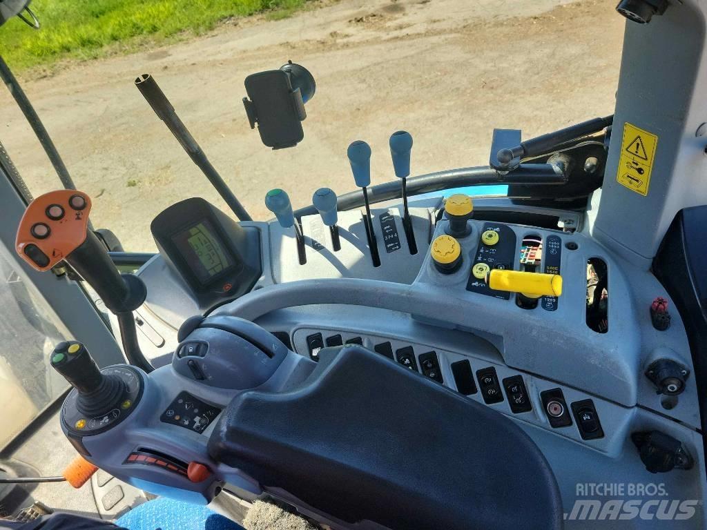New Holland T 7.200 الجرارات