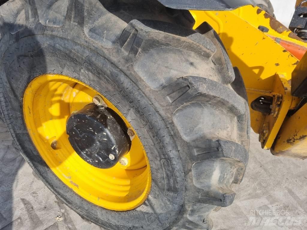 JCB 535-125 Hiviz مناولات متداخلة