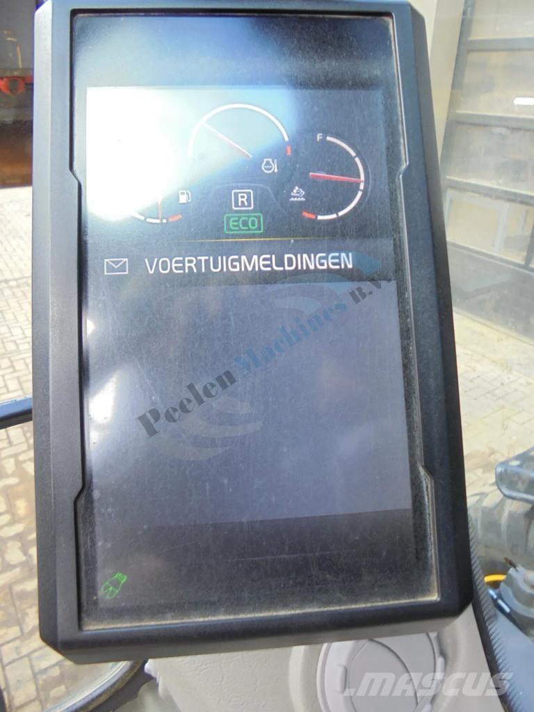 Volvo EWR 150 E حفارات بعجل