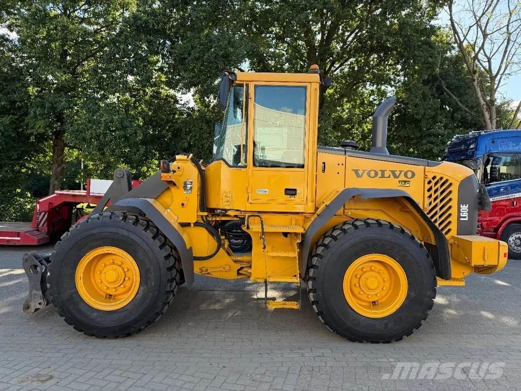 Volvo L60E لوادر بعجل