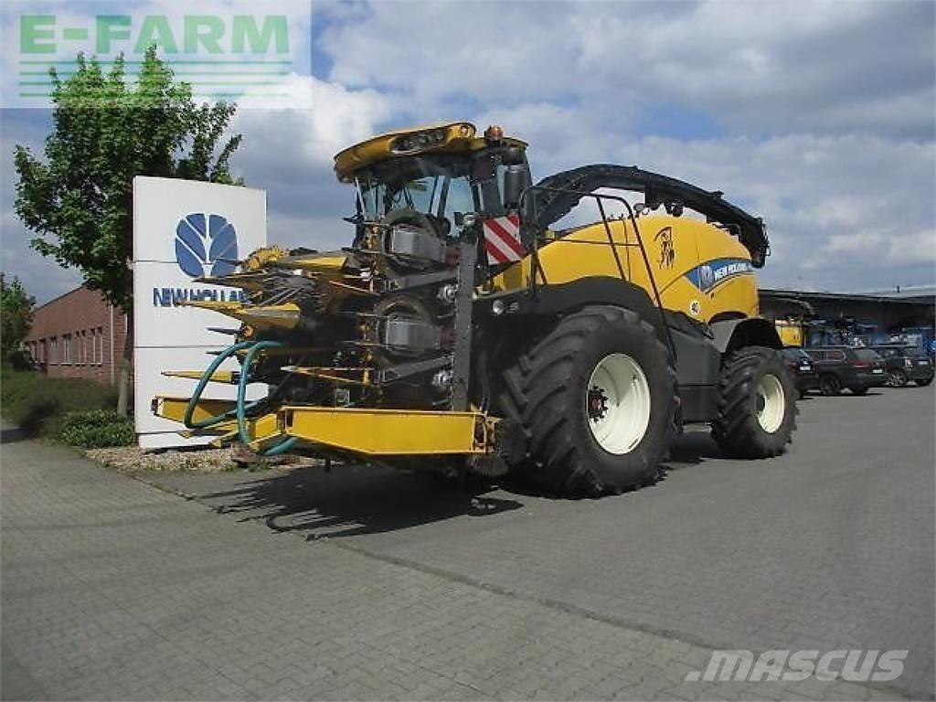 New Holland fr 700 علافات ذاتية الدفع