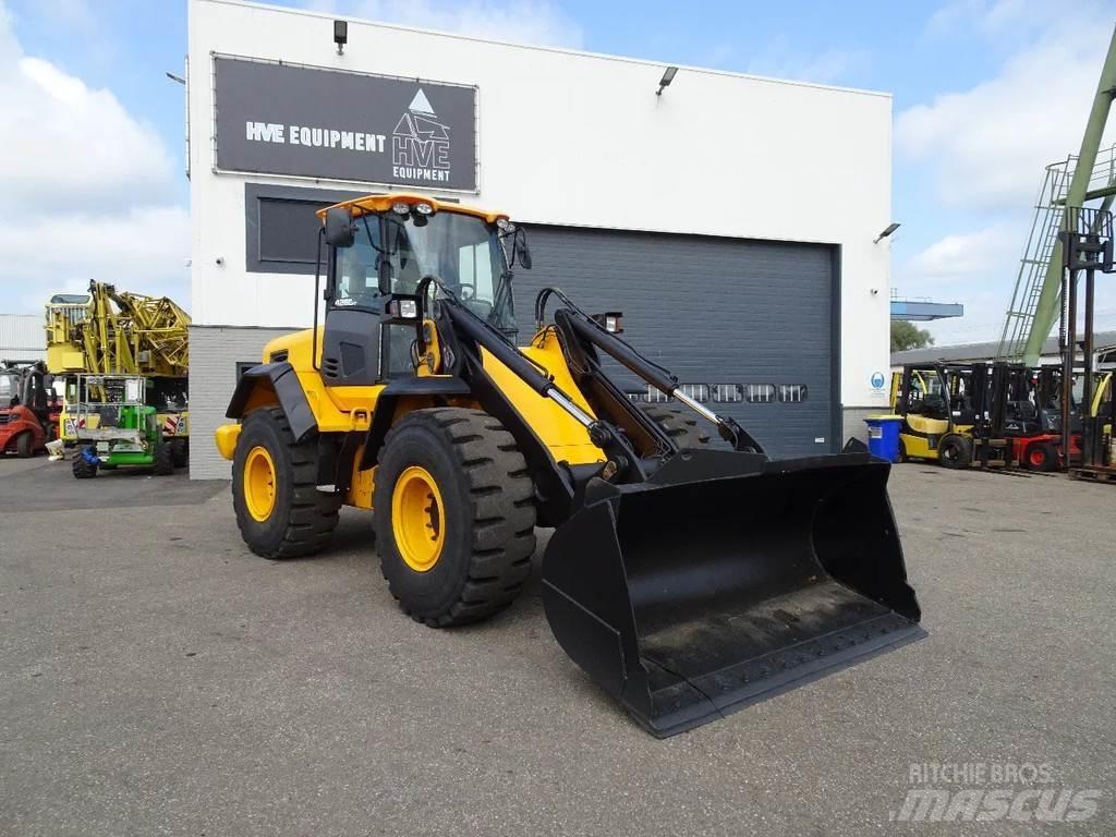 JCB 426E لوادر بعجل