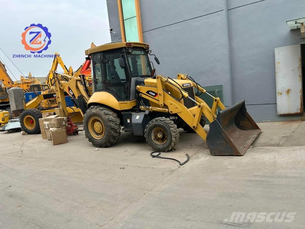 CAT 420 F لوادر ذات جرافات عكسية