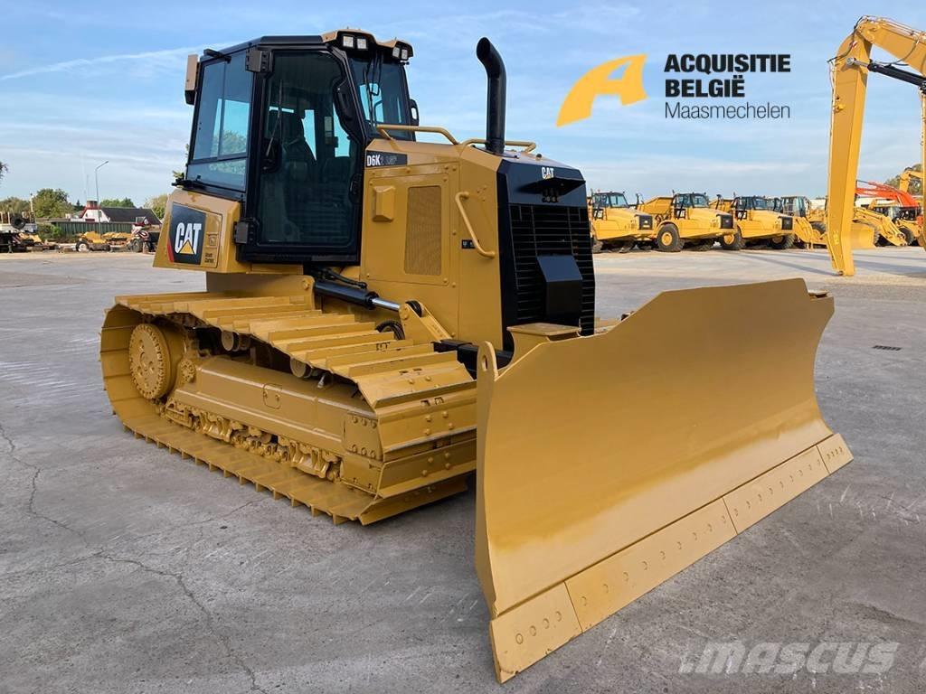 CAT D 6 K 2 LGP بلدوزرات مجنزرة