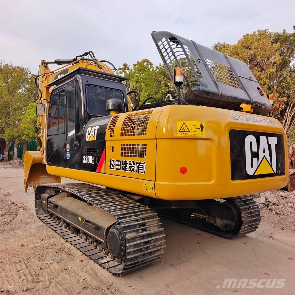 CAT 324 D2L حفارات زحافة