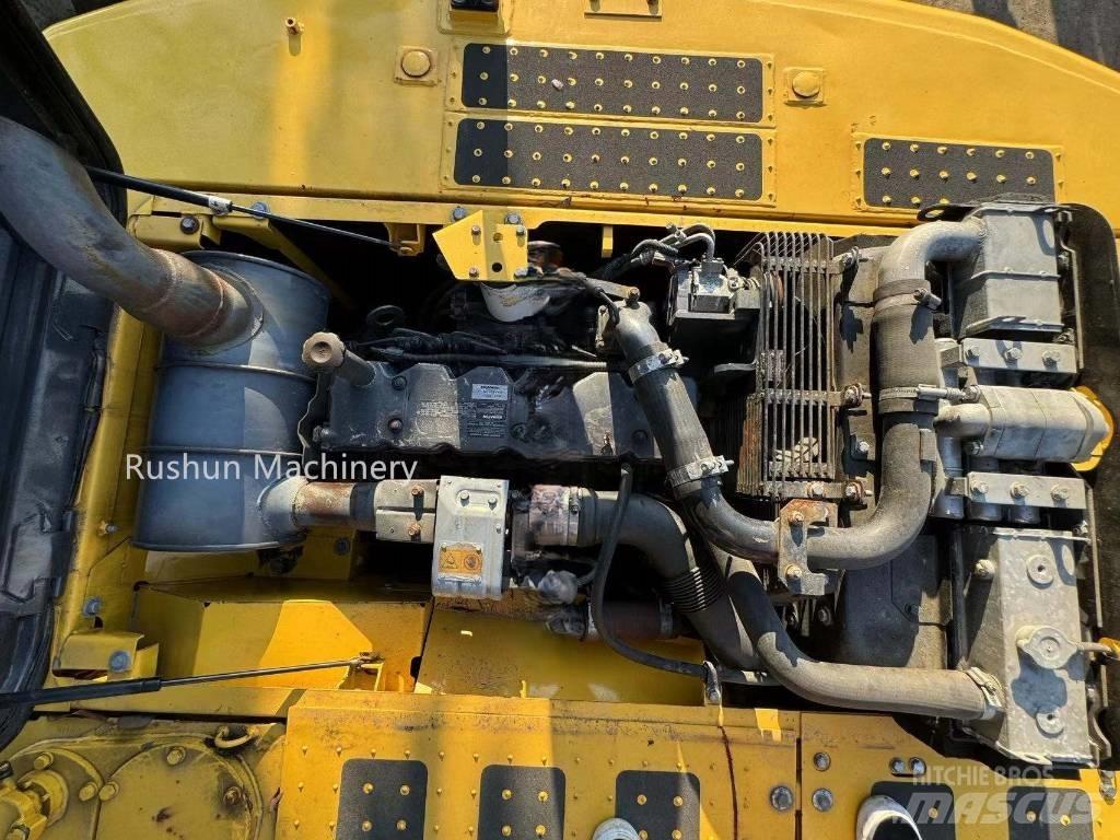 Komatsu PC 200-8 حفارات زحافة