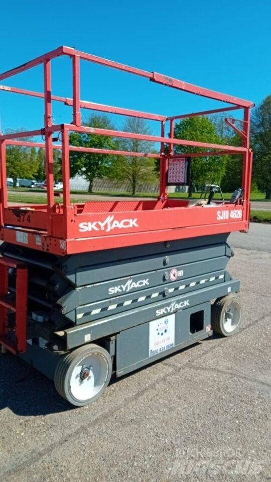 SkyJack SJ4626 رافعات مقصية الشكل