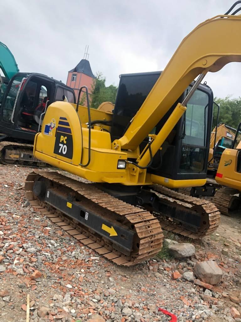 Komatsu PC 70-8 حفارات زحافة