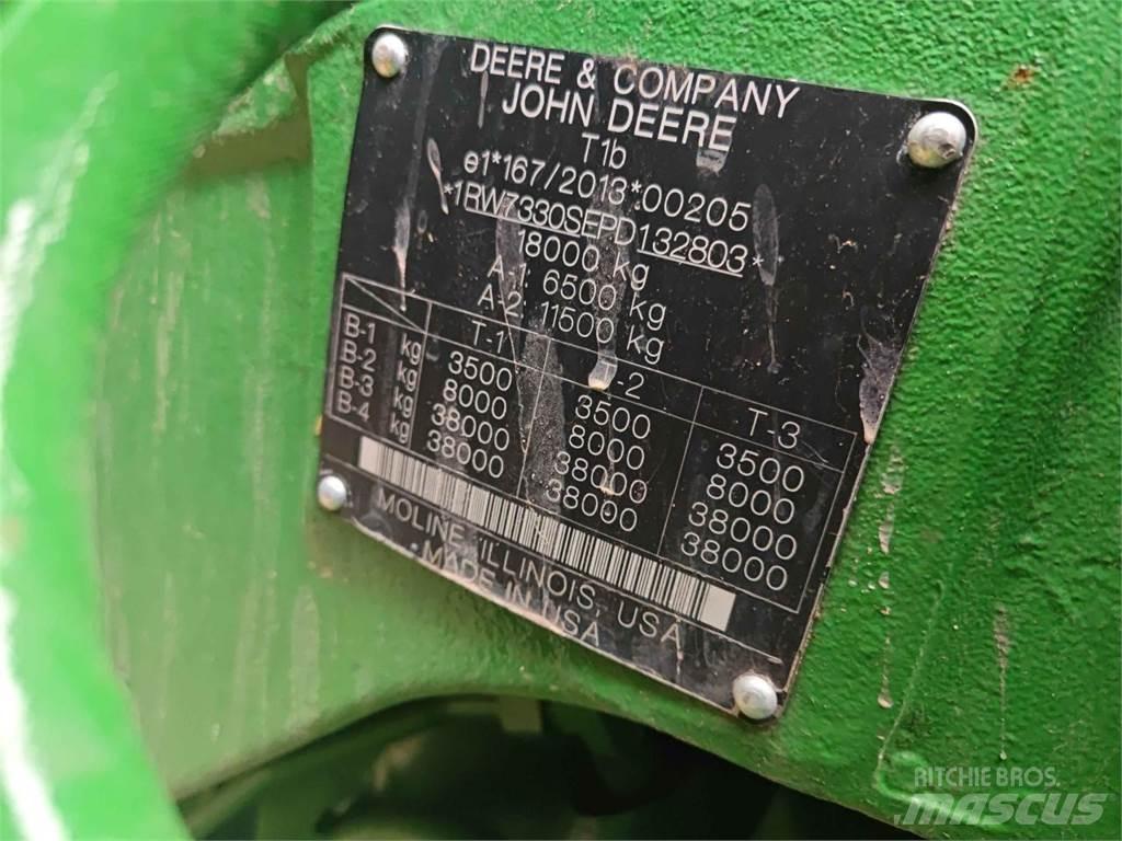 John Deere 7R 330 الجرارات