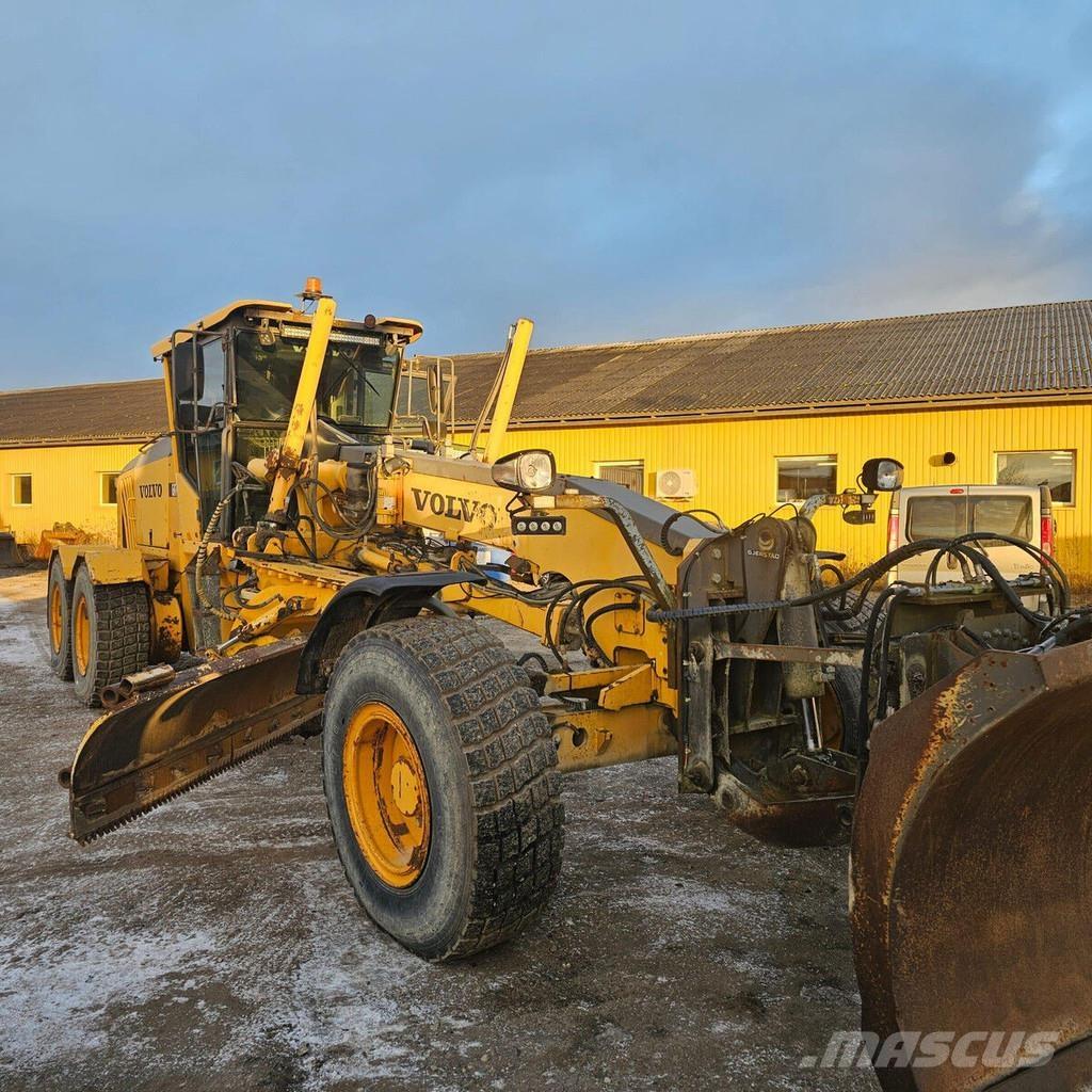 Volvo G970 معدات تمهيد الطرق