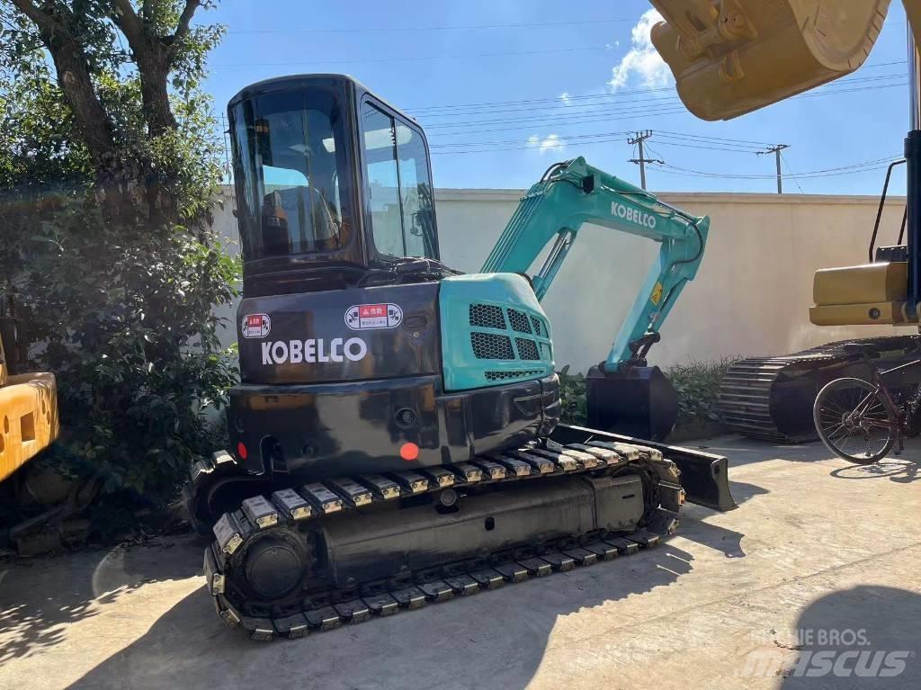 Kobelco SK 55 حفارات صغيرة أقل من 7 طن (حفارات صغيرة)