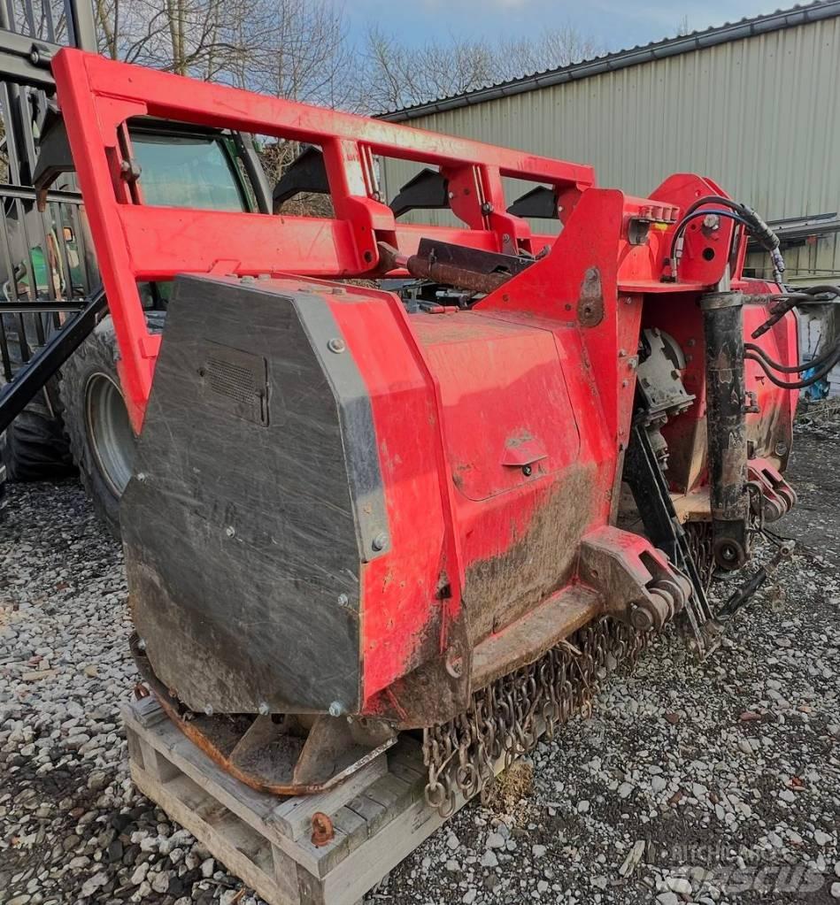 Prinoth AHWI M700 ماكينات تقطيع أخشاب الحراجة
