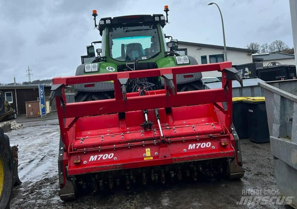 Prinoth AHWI M700 ماكينات تقطيع أخشاب الحراجة