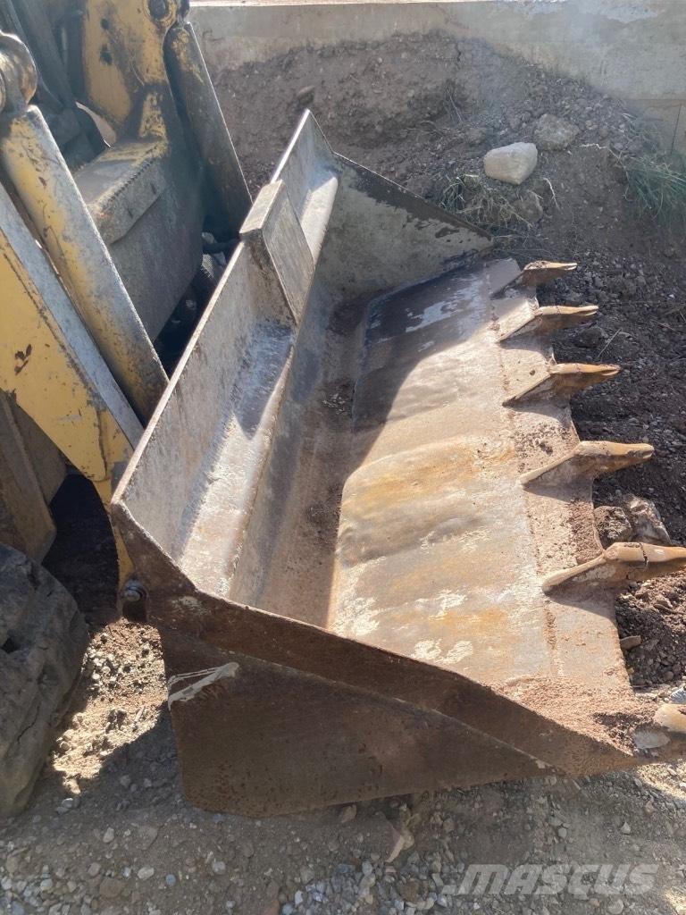 Komatsu CK 30-1 لوادر صغيرة