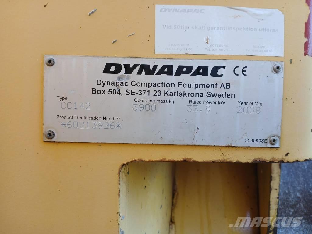 Dynapac CC142, Vält مداحل ثنائية الاسطوانة