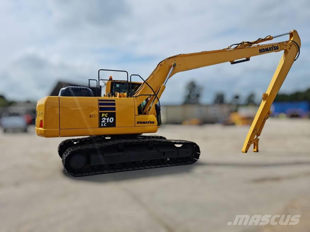 Komatsu PC 210 LC-10 حفارات زحافة