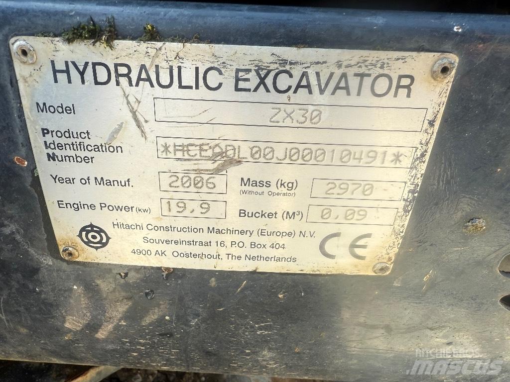 Hitachi ZX30 حفارات صغيرة أقل من 7 طن (حفارات صغيرة)