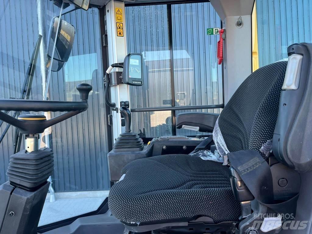 Volvo SD 75 B مداحل أحادية الأسطوانة
