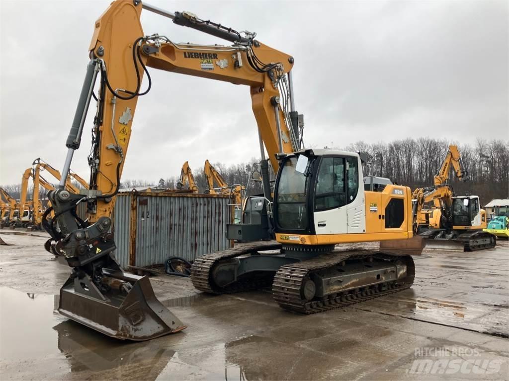 Liebherr R924 حفارات زحافة