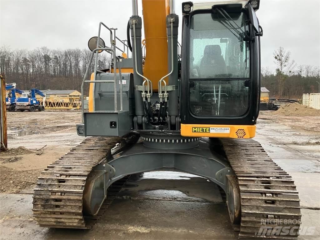 Liebherr R924 حفارات زحافة