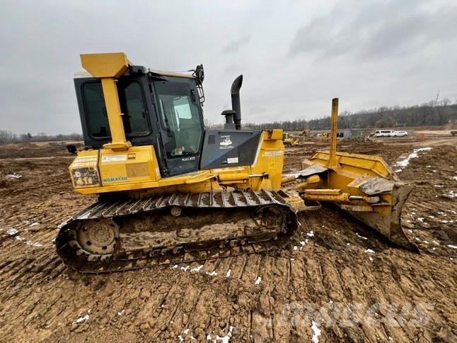 Komatsu D 41 E بلدوزرات مجنزرة
